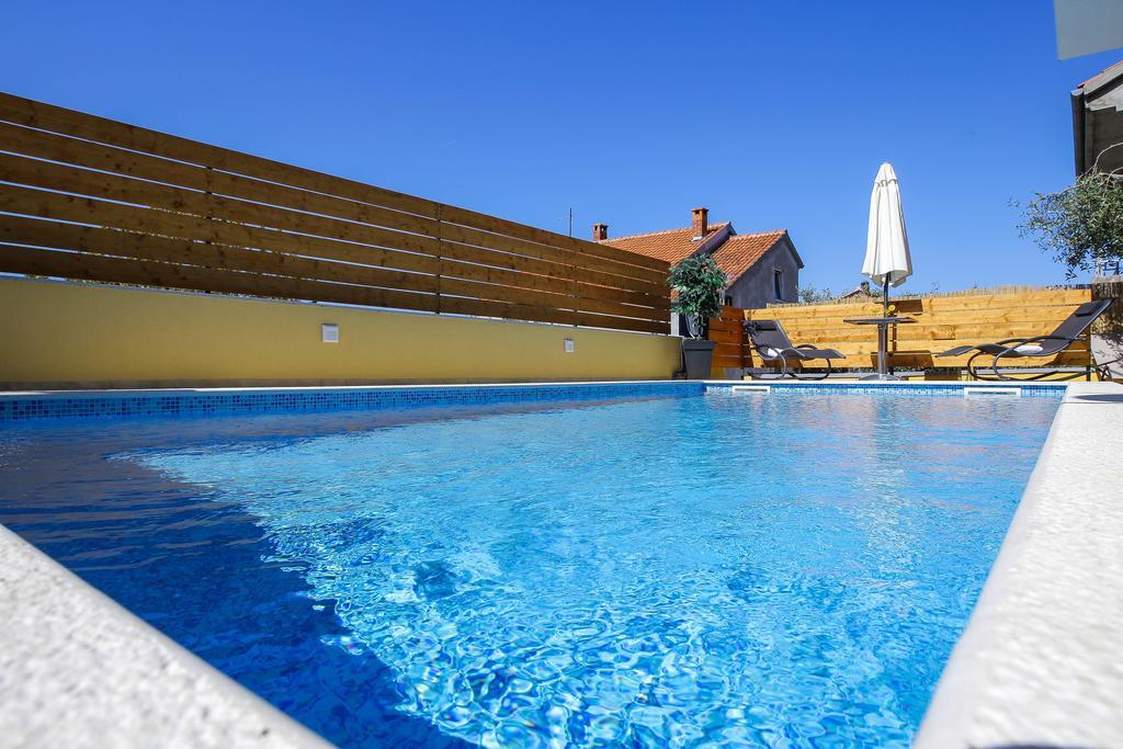 Pool Apartments Julia Zadar Exterior photo